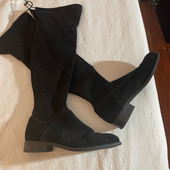 BLONDO - Over the Knee Suede Boots PRICE IS FiRM🌹 - Picture 2 of 4